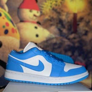 SOLD LIMITED EDITION Women’s Jordan 1 low UNC